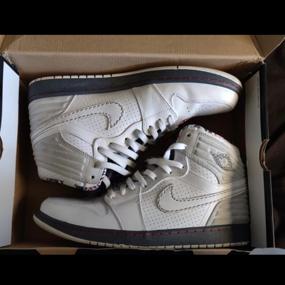 Jordan 1 Retro 93 Bugs Bunny